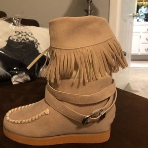 Boots... slouch, plush tan, new